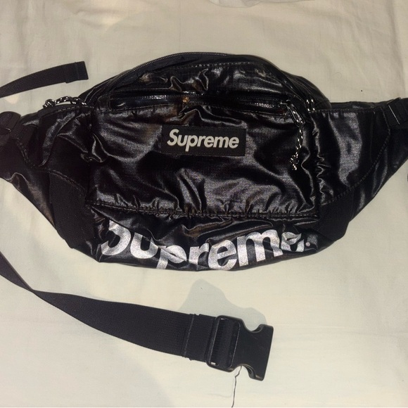 Supreme Shiny Black Belt Bag - Picture 1 of 8